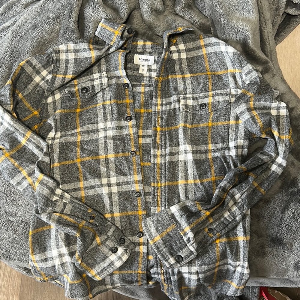 Woman’s Gray and Gold Button Up Flannel